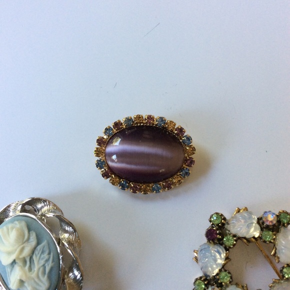 Brooch’s - Picture 3 of 7
